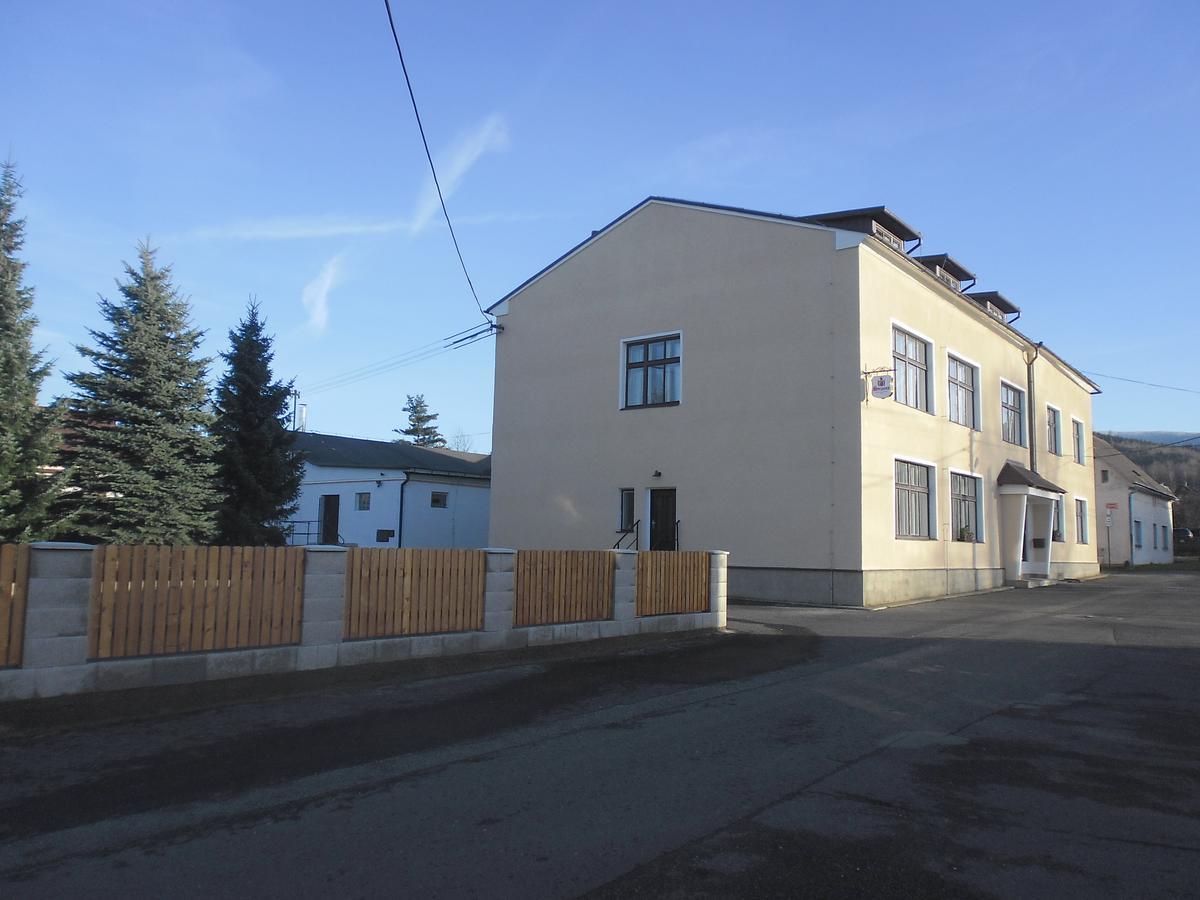 Bike-Hotel Medenec Nove Mesto pod Smrkem Kültér fotó